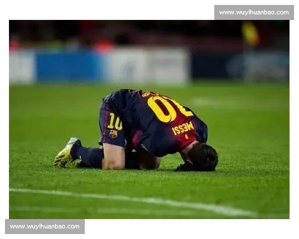 本菲卡中场吐露心声:雷暴中断打乱节奏,湿度成致命伤 本菲卡中场吐露心声:雷暴中断打乱节奏,湿度成致命伤