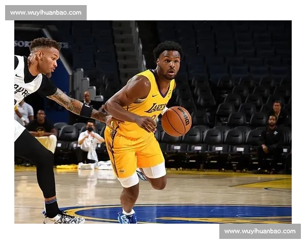 布朗尼杨瀚森梦幻联动！金牌训练师揭秘体能特训密码，夏联冲刺在即