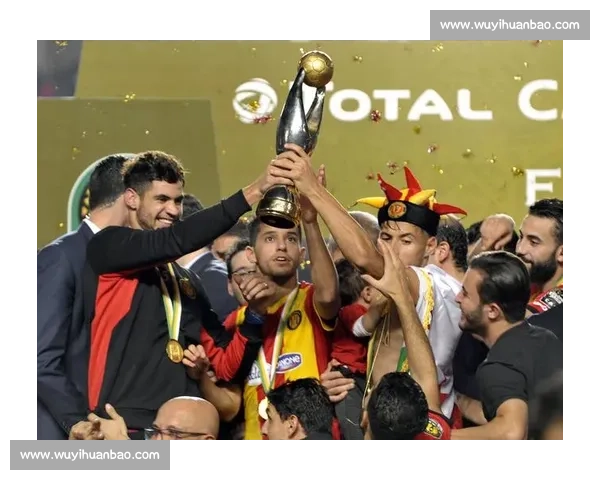 德阿拉斯卡埃塔首开纪录 + 全场最佳，弗拉门戈世俱杯 2-0 突尼斯希望